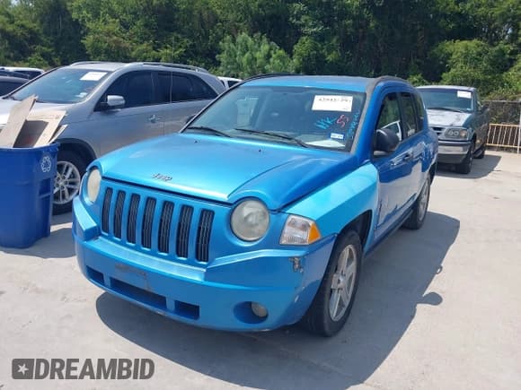 ✅ 2008 Jeep Compass Sport • VIN: 1J8FF47W68D677478 • Lot: 42942429. Wystawiony na IAAI z przebiegiem 170 196 mil. Bezpłatny archiwum sprzedaży aukcyjnych z USA i szczegółowy raport historii pojazdu na DreamBid. Zdjęcie 2.