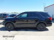 ✅ 2018 Ford Explorer XLT • VIN: 1FM5K8D81JGB14088 • Лот: 42642645. Опубликован ранее на IAAI с пробегом 201 556 миль. Бесплатный доступ к архиву аукционных продаж из США и подробный отчёт об истории автомобиля на DreamBid. Изображение 15.
