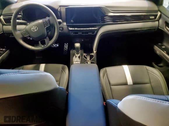 ✅ 2025 Toyota Camry LE • VIN: 4T1DAACK7SU112688 • Lot: 80537035. Wystawiony na Copart z przebiegiem 1 227 mil. Bezpłatny archiwum sprzedaży aukcyjnych z USA i szczegółowy raport historii pojazdu na DreamBid. Zdjęcie 8.