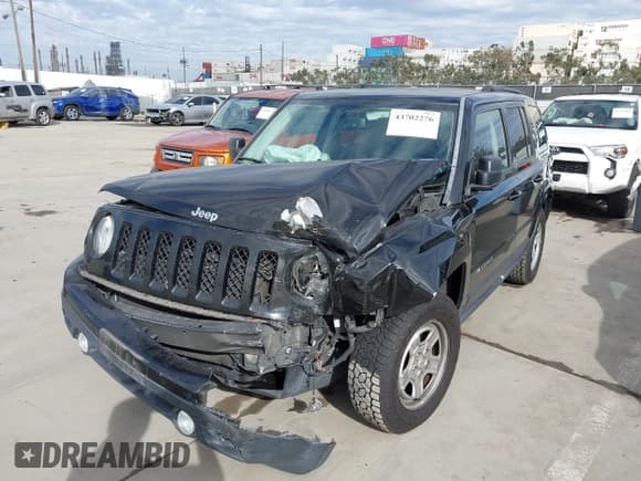 ✅ 2016 Jeep Patriot Sport • VIN: 1C4NJPBA2GD600331 • Lot: 43702276. Listed on IAAI with 103,367 mi. Free auction sales archive from the USA and detailed vehicle history report at DreamBid. Image 6.