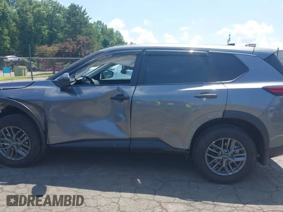 ✅ 2025 Nissan Rogue S • VIN: 5N1BT3AB6SC841349 • Lot: 42722570. Listed on IAAI with 1,430 mi. Free auction sales archive from the USA and detailed vehicle history report at DreamBid. Image 14.