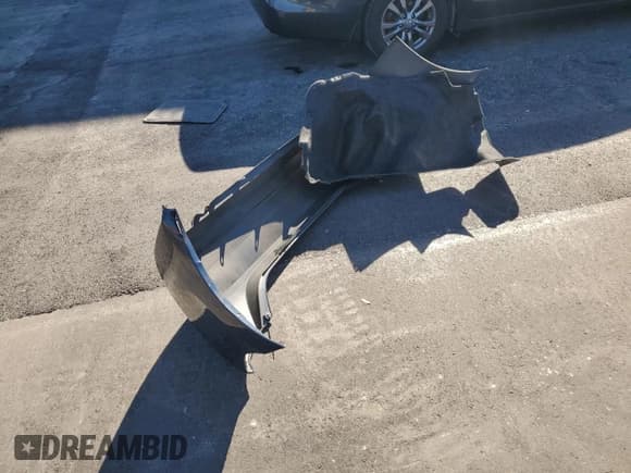 ✅ 2017 Toyota Corolla L • VIN: 5YFBURHE8HP679924 • Lot: 91096725. Listed on Copart with 96,312 mi. Free auction sales archive from the USA and detailed vehicle history report at DreamBid. Image 12.