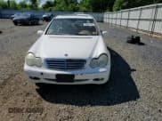 ✅ 2004 Mercedes-Benz C 240 • VIN: WDBRF81J04F512788 • Lot: 55029245. Wystawiony na Copart z przebiegiem 155 524 mil. Bezpłatny archiwum sprzedaży aukcyjnych z USA i szczegółowy raport historii pojazdu na DreamBid. Zdjęcie 10.