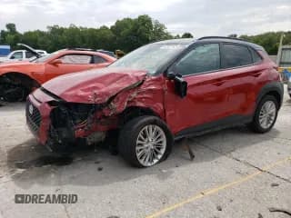 ✅ 2021 Hyundai Kona SEL • VIN: KM8K2CAA1MU735544 • Лот: 61327763. Опубликован ранее на Copart с пробегом 32 233 миль. Бесплатный доступ к архиву аукционных продаж из США и подробный отчёт об истории автомобиля на DreamBid. Изображение 1.