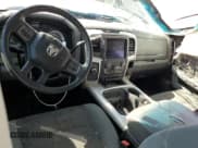 ✅ 2018 Ram 2500 Big Horn • VIN: 3C6UR5ML7JG411893 • Lot: 68948564. Wystawiony na Copart z przebiegiem 84 307 mil. Bezpłatny archiwum sprzedaży aukcyjnych z USA i szczegółowy raport historii pojazdu na DreamBid. Zdjęcie 8.