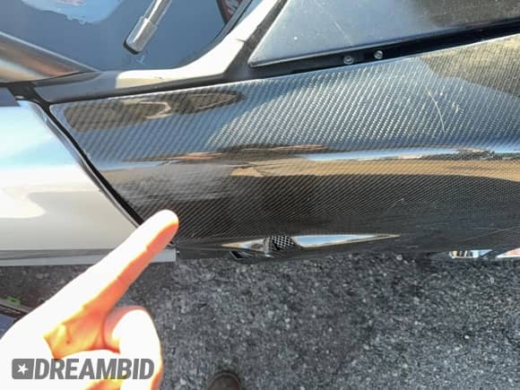 2007 Chevrolet Corvette z VIN 1G1YY26U475107303, wystawiony jako Copart lot #91563725 z przebiegiem Nie podano mil oraz Czysty tytuł • Clean title. Historia ofert i sprzedaży dostępna na DreamBid. Obrazek 12.