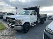 ✅ 2022 Chevrolet Silverado 1500 • VIN: 1HTKHPVM8NH293390 • Lot: 92104025. Wystawiony na Copart z przebiegiem 13 045 mil. Bezpłatny archiwum sprzedaży aukcyjnych z USA i szczegółowy raport historii pojazdu na DreamBid. Zdjęcie 2.