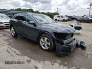 ✅ 2019 Audi e-tron Premium Plus • VIN: WA1LAAGE7KB024699 • Lot: 53759883. Wystawiony na Copart z przebiegiem 19 340 mil. Bezpłatny archiwum sprzedaży aukcyjnych z USA i szczegółowy raport historii pojazdu na DreamBid. Zdjęcie 4.