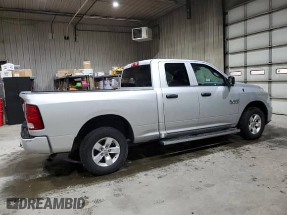 2017 Ram 1500 Express z VIN 1C6RR7FG5HS698218, wystawiony jako Copart lot #85489645 z przebiegiem 60 199 mil mil oraz Czysty tytuł • Clean title. Historia ofert i sprzedaży dostępna na DreamBid. Obrazek 3.