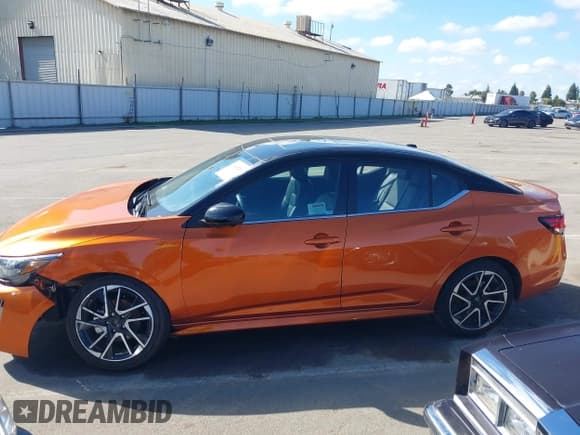 ✅ 2025 Nissan Sentra SR • VIN: 3N1AB8DV1SY252807 • Lot: 43645326. Listed on IAAI with 6,972 mi. Free auction sales archive from the USA and detailed vehicle history report at DreamBid. Image 14.