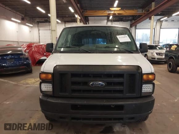 ✅ 2011 Ford Econoline Cargo Commercial • VIN: 1FTNE1EW5BDB01167 • Лот: 41226859. Опубликован ранее на IAAI с пробегом 248 606 миль. Бесплатный доступ к архиву аукционных продаж из США и подробный отчёт об истории автомобиля на DreamBid. Изображение 12.