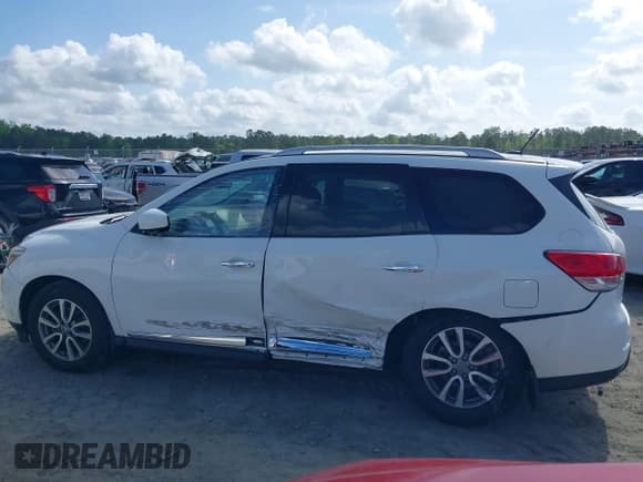 ✅ 2015 Nissan Pathfinder S • VIN: 5N1AR2MN1FC683292 • Lot: 41964246. Wystawiony na IAAI z przebiegiem 155 326 mil. Bezpłatny archiwum sprzedaży aukcyjnych z USA i szczegółowy raport historii pojazdu na DreamBid. Zdjęcie 14.