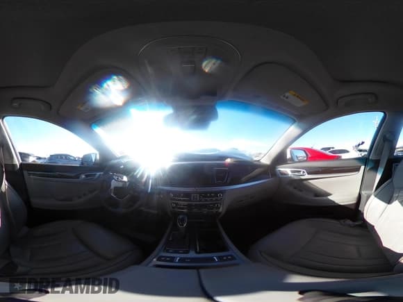 ✅ 2016 Hyundai Genesis 3.8L • VIN: KMHGN4JE3GU136073 • Lot: 41287233. Wystawiony na IAAI z przebiegiem 33 112 mil. Bezpłatny archiwum sprzedaży aukcyjnych z USA i szczegółowy raport historii pojazdu na DreamBid. Zdjęcie 19.