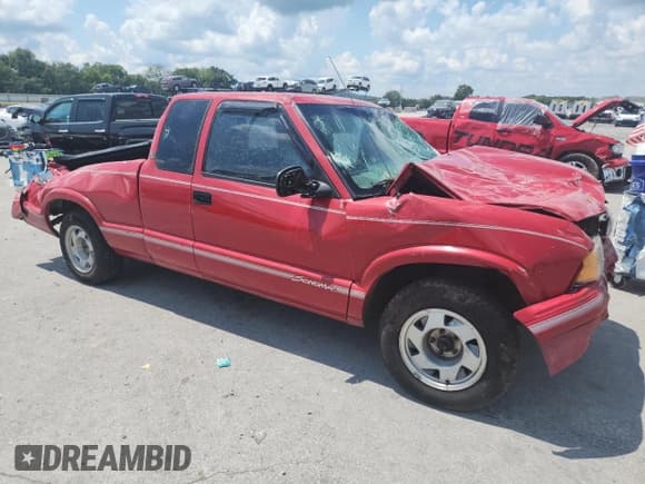 ✅ 1995 GMC Sonoma SLS • VIN: 1GTCS1940S8530413 • Лот: 67741345. Опубликован ранее на Copart с пробегом 222 940 миль. Бесплатный доступ к архиву аукционных продаж из США и подробный отчёт об истории автомобиля на DreamBid. Изображение 4.