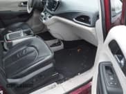 ✅ 2018 Chrysler Pacifica Limited • VIN: 2C4RC1GG8JR273783 • Lot: 43812085. Listed on IAAI with 124,493 mi. Free auction sales archive from the USA and detailed vehicle history report at DreamBid. Image 5.