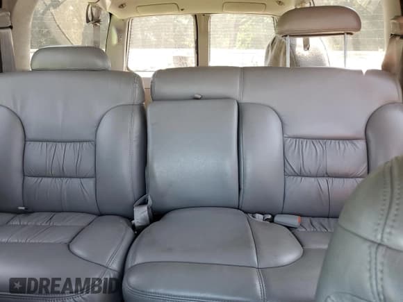 ✅ 1999 GMC Suburban • VIN: 3GKFK16R2XG544767 • Lot: 67078414. Wystawiony na Copart z przebiegiem 154 145 mil. Bezpłatny archiwum sprzedaży aukcyjnych z USA i szczegółowy raport historii pojazdu na DreamBid. Zdjęcie 10.