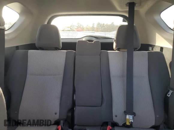 ✅ 2015 Toyota RAV4 LE • VIN: JTMBFREV5FD144385 • Лот: 82596505. Опубликован ранее на Copart с пробегом 113 821 миль. Бесплатный доступ к архиву аукционных продаж из США и подробный отчёт об истории автомобиля на DreamBid. Изображение 10.