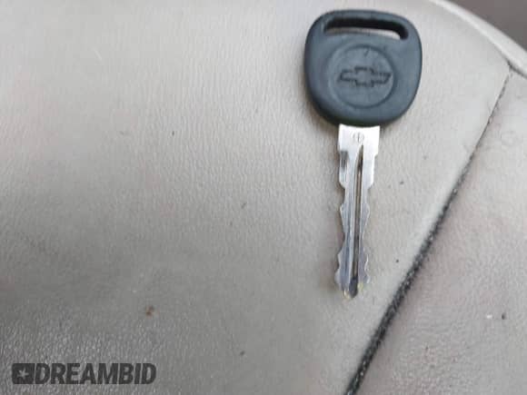 2008 Chevrolet Impala LT with VIN 2G1WT58K281341011, listed as a IAAI auction lot 43271440 with 207,347 mi miles and . Bid and sale history available at DreamBid. Image 11.