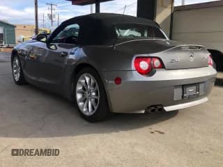 ✅ 2005 BMW Z4 2.5i • VIN: 4USBT33595LS58378 • Lot: 93689065. Wystawiony na Copart z przebiegiem 55 535 mil. Bezpłatny archiwum sprzedaży aukcyjnych z USA i szczegółowy raport historii pojazdu na DreamBid. Zdjęcie 3.