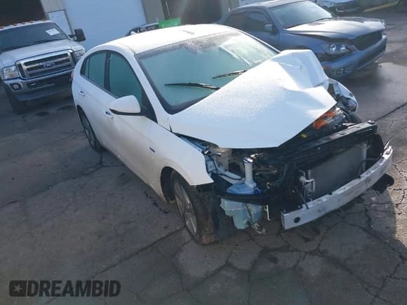 ✅ 2020 Hyundai Ioniq Blue • VIN: KMHC65LC0LU239135 • Lot: 41493510. Wystawiony na IAAI z przebiegiem Nie podano. Bezpłatny archiwum sprzedaży aukcyjnych z USA i szczegółowy raport historii pojazdu na DreamBid. Zdjęcie 1.