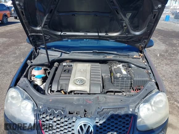 ✅ 2006 Volkswagen Golf GTI • VIN: WVWFV71K36W134088 • Lot: 41829327. Wystawiony na IAAI z przebiegiem 147 204 mil. Bezpłatny archiwum sprzedaży aukcyjnych z USA i szczegółowy raport historii pojazdu na DreamBid. Zdjęcie 10.