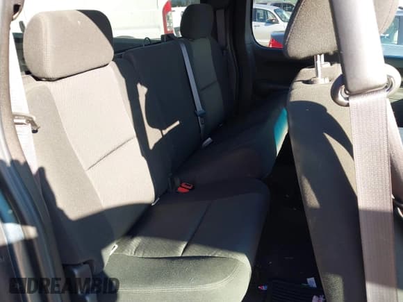 ✅ 2011 Chevrolet Silverado 1500 LT • VIN: 1GCRKSE32BZ385723 • Lot: 43709396. Wystawiony na IAAI z przebiegiem 115 008 mil. Bezpłatny archiwum sprzedaży aukcyjnych z USA i szczegółowy raport historii pojazdu na DreamBid. Zdjęcie 8.