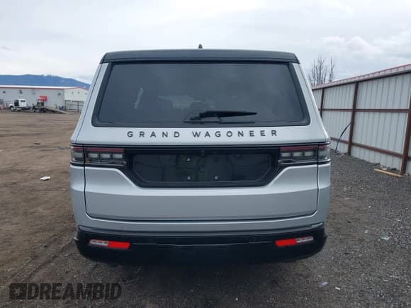 ✅ 2024 Jeep Grand Wagoneer Series II • VIN: 1C4SJSFP2RS150117 • Lot: 41732938. Listed on IAAI with 17,993 mi. Free auction sales archive from the USA and detailed vehicle history report at DreamBid. Image 16.