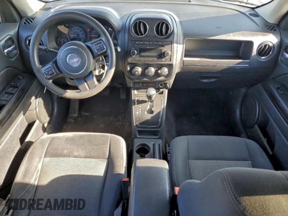 ✅ 2015 Jeep Patriot Altitude • VIN: 1C4NJRBB8FD169965 • Лот: 96616955. Опубликован ранее на Copart с пробегом 159 061 миль. Бесплатный доступ к архиву аукционных продаж из США и подробный отчёт об истории автомобиля на DreamBid. Изображение 8.