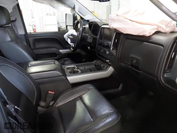 ✅ 2015 Chevrolet Silverado 2500HD LTZ • VIN: 1GC1KWE82FF136071 • Lot: 42097783. Listed on IAAI with 160,887 mi. Free auction sales archive from the USA and detailed vehicle history report at DreamBid. Image 5.