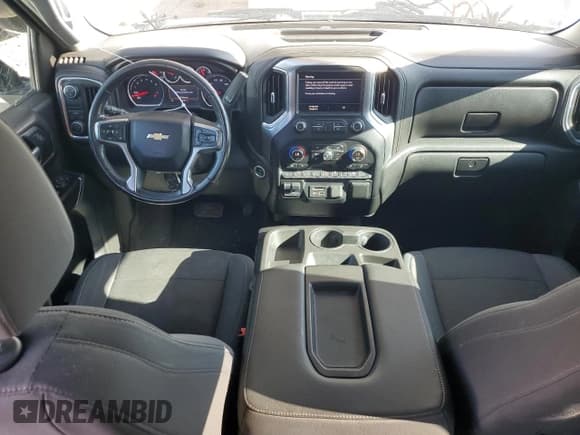 ✅ 2019 Chevrolet Silverado 1500 LT • VIN: 1GCRWCED8KZ349666 • Lot: 68882064. Wystawiony na Copart z przebiegiem 106 901 mil. Bezpłatny archiwum sprzedaży aukcyjnych z USA i szczegółowy raport historii pojazdu na DreamBid. Zdjęcie 8.