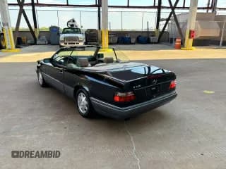 ✅ 1995 Mercedes-Benz E 320 • VIN: WDBEA66E8SC239370 • Лот: 55871605. Опубликован ранее на Copart с пробегом 119 102 миль. Бесплатный доступ к архиву аукционных продаж из США и подробный отчёт об истории автомобиля на DreamBid. Изображение 3.