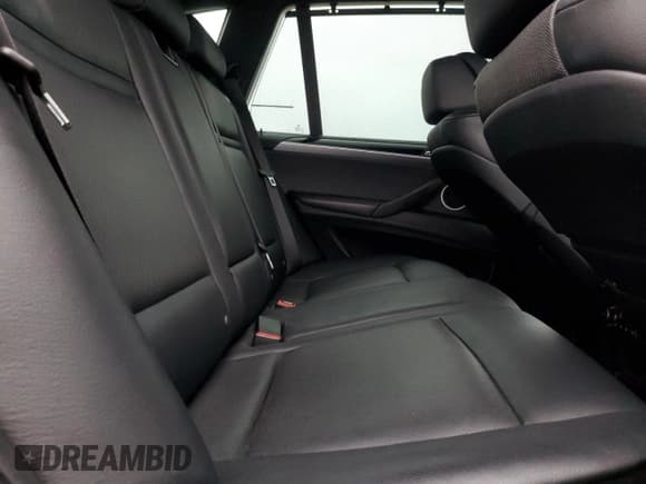 ✅ 2013 BMW X5 M • VIN: 5YMGY0C58D0C11736 • Lot: 85212564. Wystawiony na Copart z przebiegiem 93 146 mil. Bezpłatny archiwum sprzedaży aukcyjnych z USA i szczegółowy raport historii pojazdu na DreamBid. Zdjęcie 11.