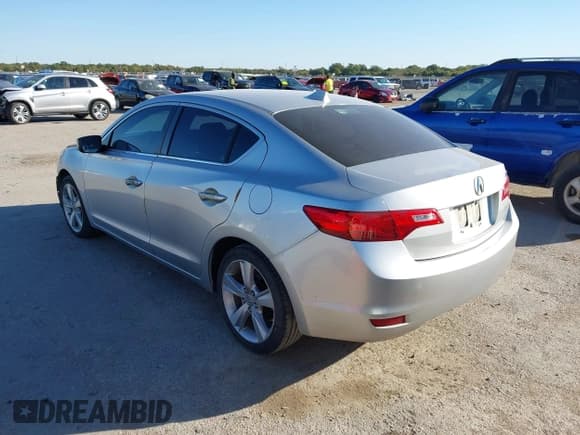✅ 2014 Acura ILX • VIN: 19VDE1F30EE010545 • Lot: 43475523. Listed on IAAI with 232,805 mi. Free auction sales archive from the USA and detailed vehicle history report at DreamBid. Image 3.