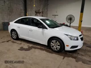 ✅ 2014 Chevrolet Cruze LS • VIN: 1G1PA5SG9E7393247 • Lot: 82125765. Listed on Copart with 84,302 mi. Free auction sales archive from the USA and detailed vehicle history report at DreamBid. Image 4.