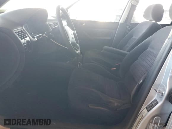 ✅ 2003 Volkswagen Jetta GLS • VIN: 3VWSP69M53M072355 • Lot: 87067915. Listed on Copart with 156,496 mi. Free auction sales archive from the USA and detailed vehicle history report at DreamBid. Image 7.