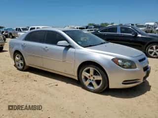 2009 Chevrolet Malibu 2LT z VIN 1G1ZJ577894249942, wystawiony jako Copart lot #66618645 z przebiegiem 185 368 mil mil oraz Czysty tytuł • Clean title. Historia ofert i sprzedaży dostępna na DreamBid. Obrazek 4.