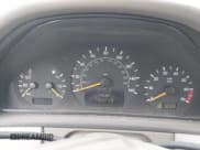 ✅ 2001 Mercedes-Benz E 320 • VIN: WDBJF70J81X054948 • Lot: 43666587. Listed on IAAI with 193,719 mi. Free auction sales archive from the USA and detailed vehicle history report at DreamBid. Image 7.