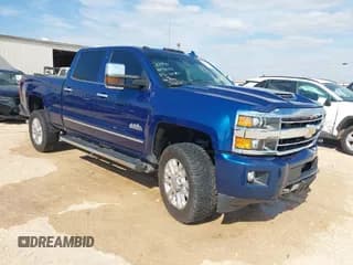 ✅ 2018 Chevrolet Silverado 2500HD High Country • VIN: 1GC1KXEY8JF277290 • Lot: 43465114. Wystawiony na IAAI z przebiegiem 159 038 mil. Bezpłatny archiwum sprzedaży aukcyjnych z USA i szczegółowy raport historii pojazdu na DreamBid. Zdjęcie 1.