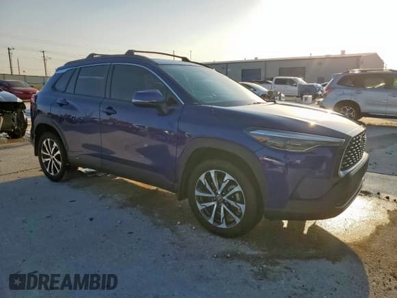 ✅ 2022 Toyota Corolla Cross XLE • VIN: 7MUDAABG4NV041661 • Лот: 69109905. Опубликован ранее на Copart с пробегом 74 493 миль. Бесплатный доступ к архиву аукционных продаж из США и подробный отчёт об истории автомобиля на DreamBid. Изображение 4.