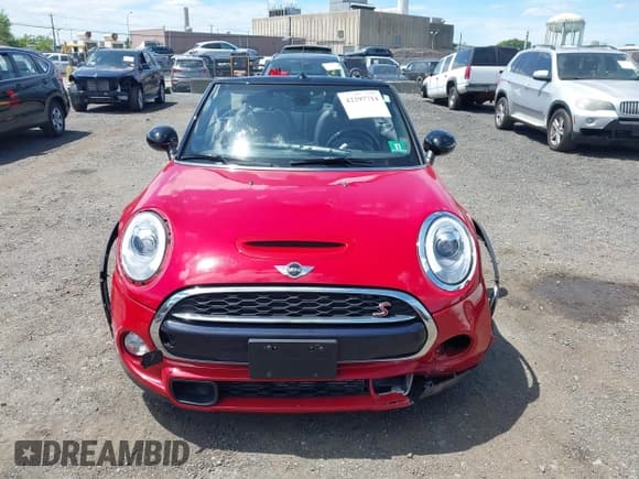 ✅ 2017 MINI Convertible Cooper S • VIN: WMWWG9C53H3C22950 • Lot: 42297714. Wystawiony na IAAI z przebiegiem 22 613 mil. Bezpłatny archiwum sprzedaży aukcyjnych z USA i szczegółowy raport historii pojazdu na DreamBid. Zdjęcie 12.