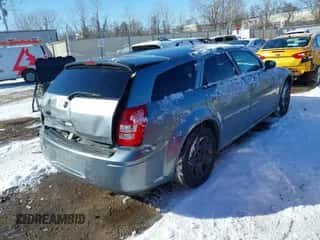 2006 Dodge Magnum с VIN 2D4FV47T06H415474, выставлен на аукционе IAAI как лот 41597365 с пробегом 172 597 миль миль и . История ставок и продаж доступна на DreamBid. Изображение 4.