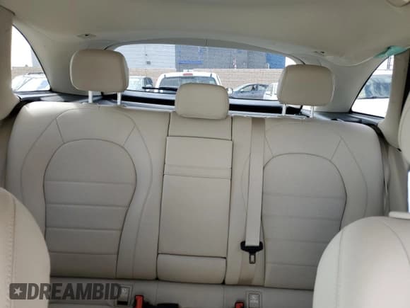 ✅ 2022 Mercedes-Benz GLC 300 • VIN: W1N0G8DBXNV398505 • Lot: 85737815. Listed on Copart with 48,806 mi. Free auction sales archive from the USA and detailed vehicle history report at DreamBid. Image 10.