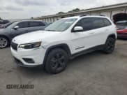 ✅ 2021 Jeep Cherokee Latitude Plus • VIN: 1C4PJMLB1MD238471 • Lot: 63796135. Wystawiony na Copart z przebiegiem 82 859 mil. Bezpłatny archiwum sprzedaży aukcyjnych z USA i szczegółowy raport historii pojazdu na DreamBid. Zdjęcie 1.