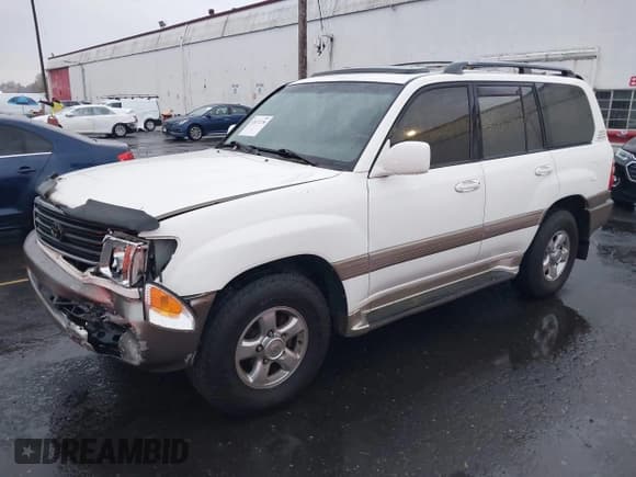 ✅ 2000 Toyota Land Cruiser • VIN: JT3HT05J6Y0120283 • Lot: 43677278. Wystawiony na IAAI z przebiegiem 288 299 mil. Bezpłatny archiwum sprzedaży aukcyjnych z USA i szczegółowy raport historii pojazdu na DreamBid. Zdjęcie 2.