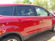✅ 2017 Ford Escape SE • VIN: 1FMCU9GD2HUD27367 • Lot: 42266185. Wystawiony na IAAI z przebiegiem 108 575 mil. Bezpłatny archiwum sprzedaży aukcyjnych z USA i szczegółowy raport historii pojazdu na DreamBid. Zdjęcie 13.