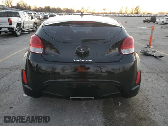 ✅ 2017 Hyundai Veloster • VIN: KMHTC6AD9HU320846 • Lot: 81773764. Wystawiony na Copart z przebiegiem 50 669 mil. Bezpłatny archiwum sprzedaży aukcyjnych z USA i szczegółowy raport historii pojazdu na DreamBid. Zdjęcie 6.
