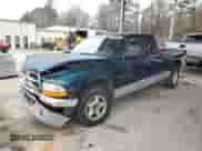1998 Dodge Dakota SLT z VIN 1B7GL22Y9WS688713, wystawiony jako Copart lot #44952955 z przebiegiem 106 102 mil mil oraz Szkoda całkowita • Salvage title. Historia ofert i sprzedaży dostępna na DreamBid. Obrazek 1.