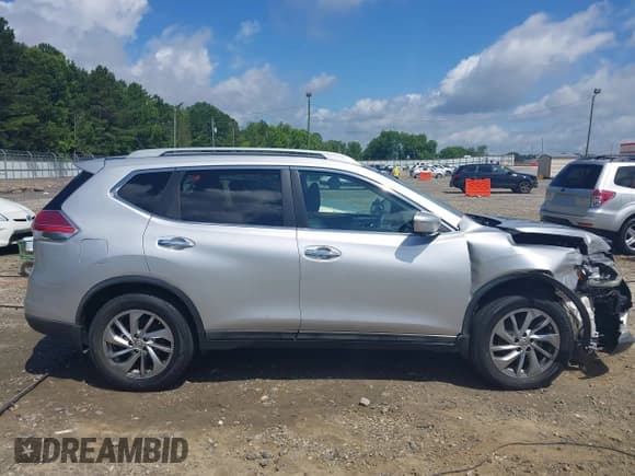 ✅ 2015 Nissan Rogue SV • VIN: 5N1AT2MT5FC788014 • Лот: 42541576. Опубликован ранее на IAAI с пробегом 121 398 миль. Бесплатный доступ к архиву аукционных продаж из США и подробный отчёт об истории автомобиля на DreamBid. Изображение 13.