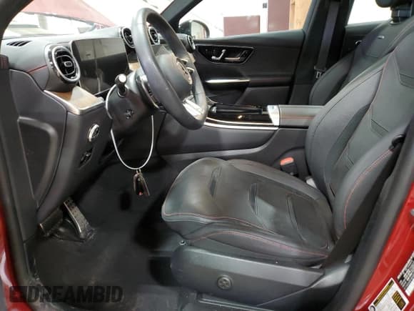 ✅ 2024 Mercedes-Benz GLC 43 AMG • VIN: W1NKM8HBXRF202090 • Lot: 53530425. Wystawiony na Copart z przebiegiem 9 072 mil. Bezpłatny archiwum sprzedaży aukcyjnych z USA i szczegółowy raport historii pojazdu na DreamBid. Zdjęcie 7.