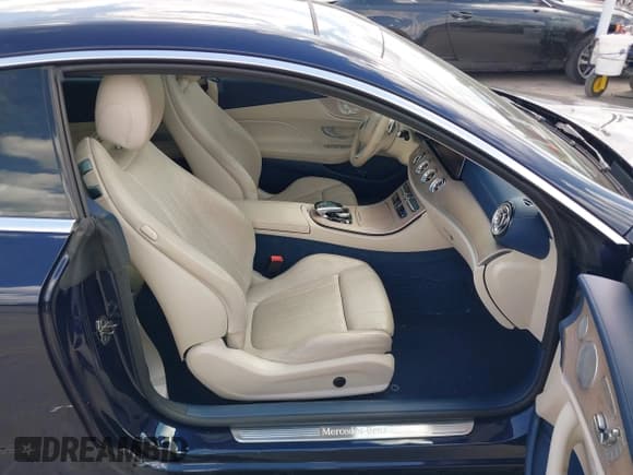 ✅ 2018 Mercedes-Benz E 400 • VIN: WDD1J6FB4JF054970 • Lot: 41909770. Listed on IAAI with 69,700 mi. Free auction sales archive from the USA and detailed vehicle history report at DreamBid. Image 5.